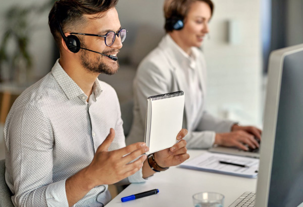 HR outsourcing models including PEO and HRO